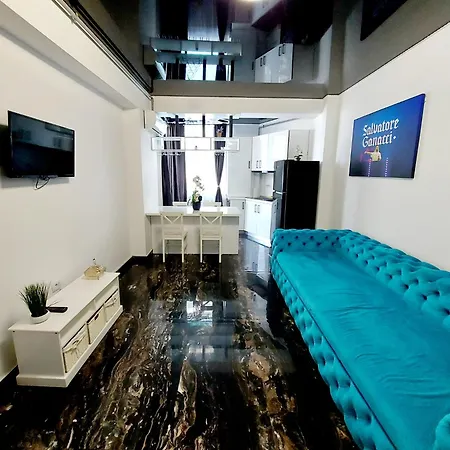 Mamaia Nord Premium 公寓 那沃达利